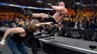 WWE Fastlane में रोमन रेंस, डीन एंब्रोज और ब्रॉक लैसनर के बीच हुआ था मैच